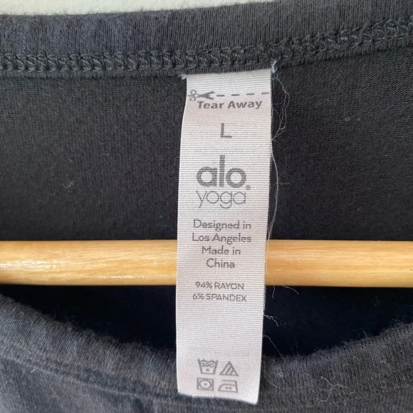 Alo | Large Black Twist Front Cover Tank - Picture 3 of 5